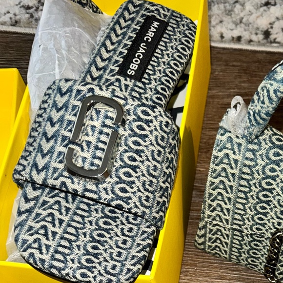 Marc Jacobs Sandals - Picture 2 of 3